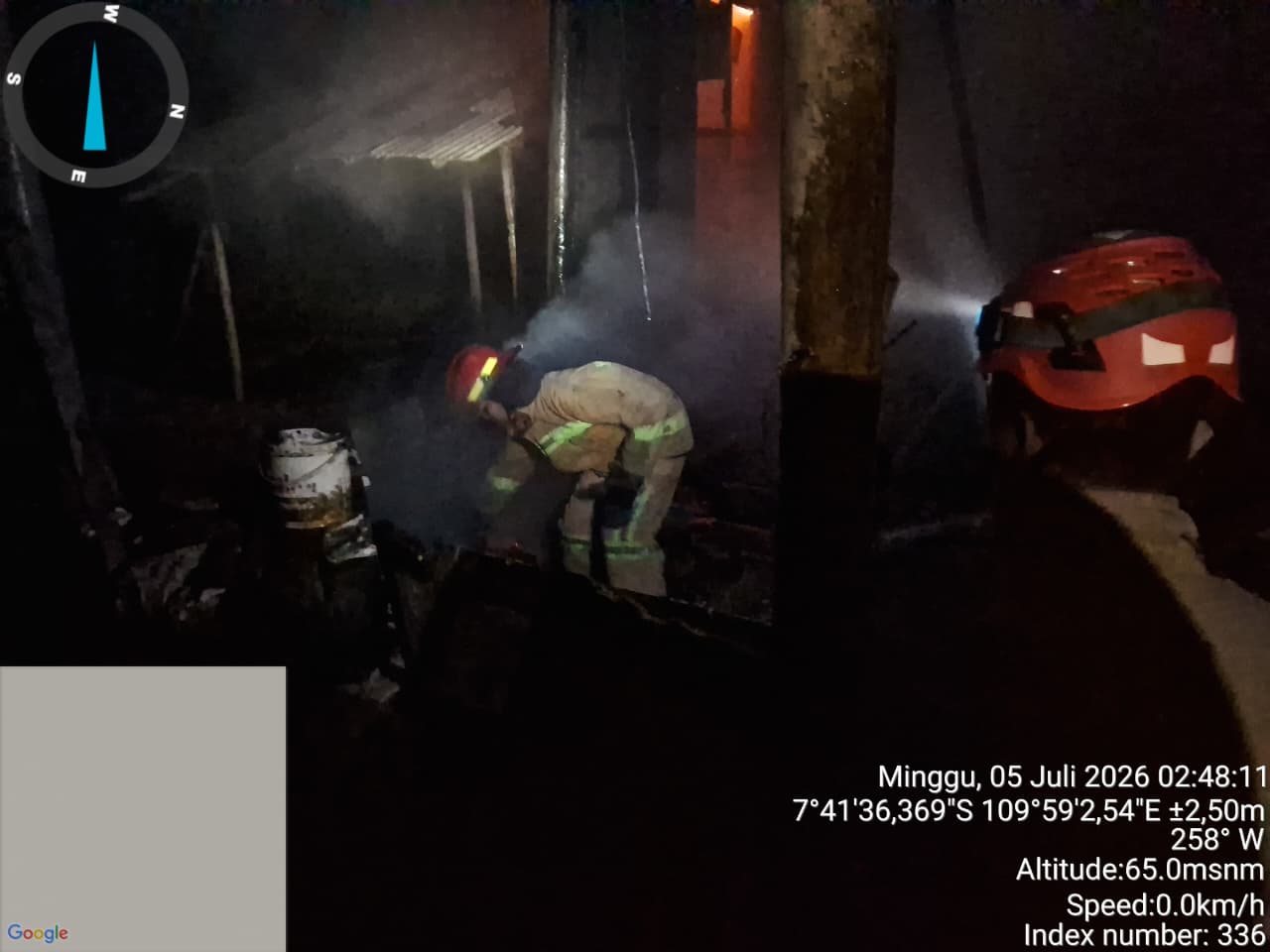 KEBAKARAN DAPUR TUNGKU PEMASAK AIR DI LUGOSOBO BERHASIL DIPADAMKAN, RESPONE CEPAT DAMKAR PURWOREJO CEGAH API MELUAS