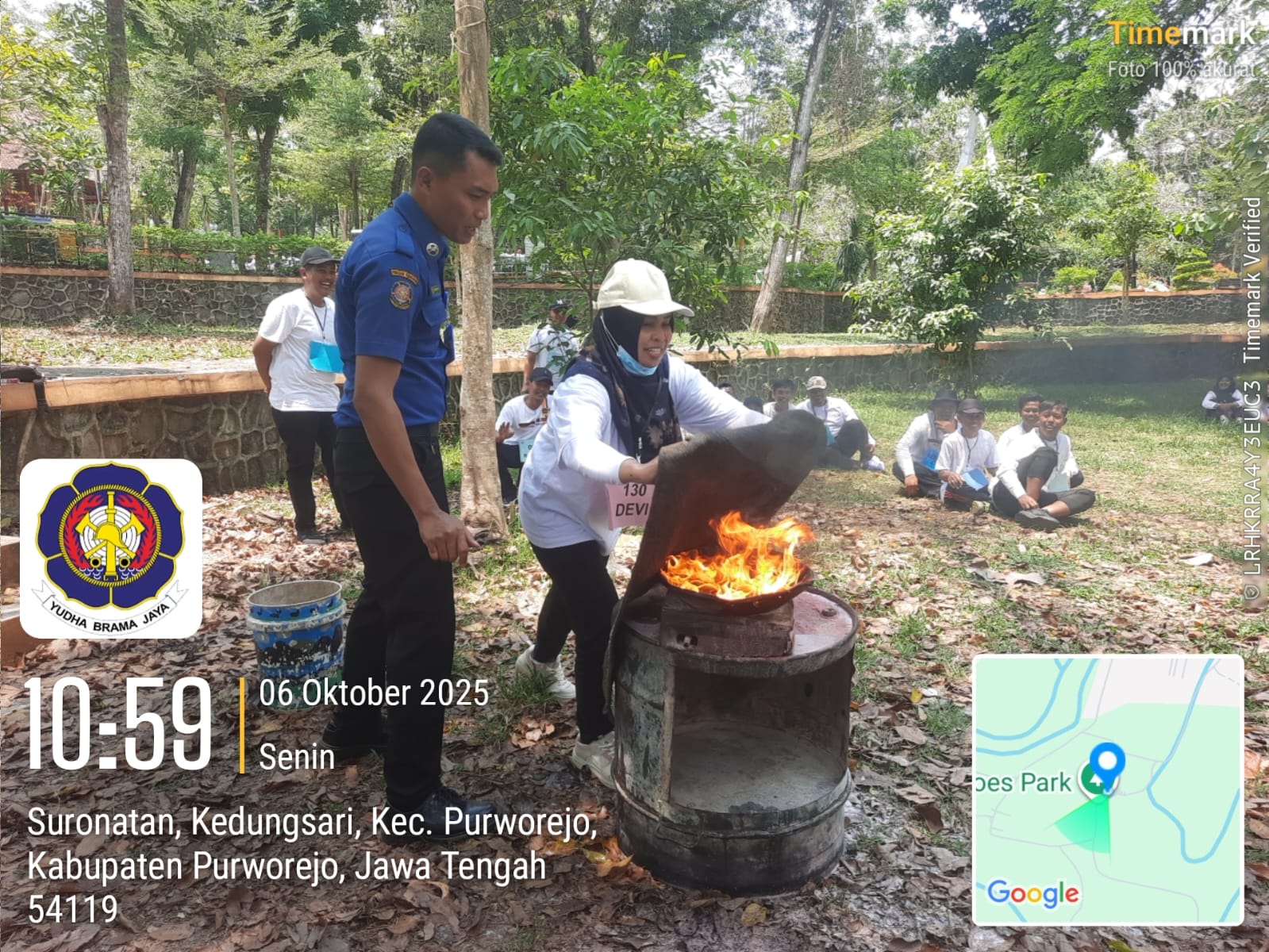 SIMULASI PEMADAMAN KEBAKARAN PADA KEGIATAN ORIENTASI PPPK TAHUN 2025