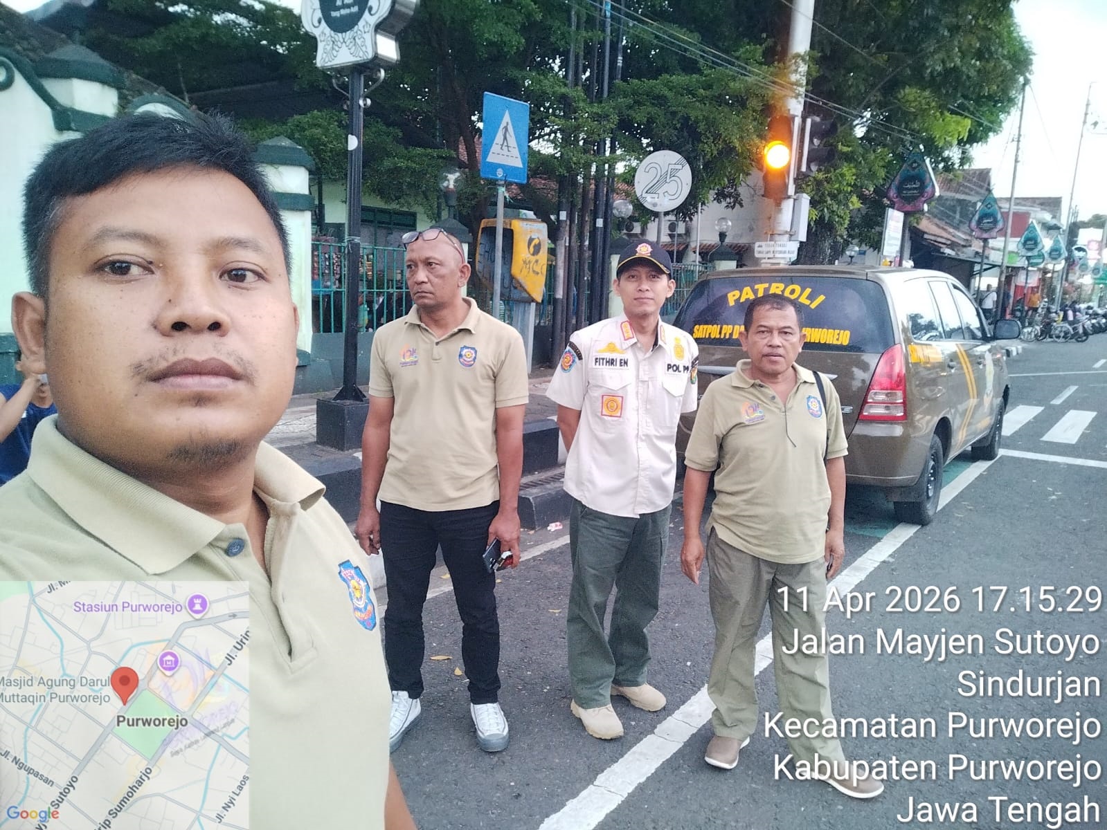 Satpol PP Melaksanakan Kegiatan Patroli Wilayah dalam rangka Pengawasan Alun-Alun Purworejo