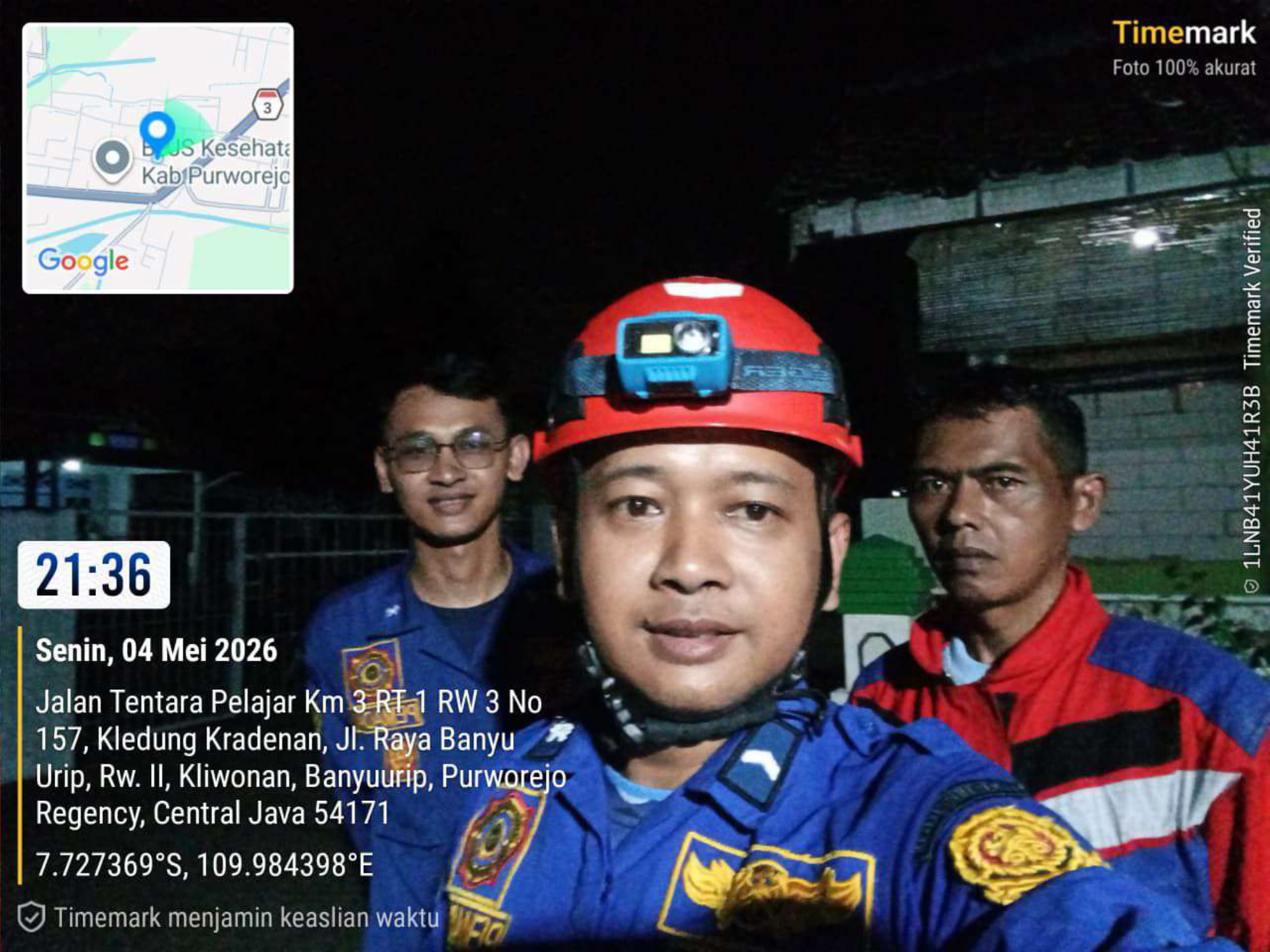 DAMKAR PURWOREJO TUNTASKAN DUA EVAKUASI SARANG TAWON SEKALIGUS